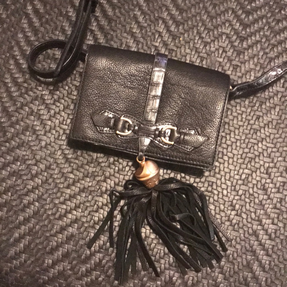 Foley and Corinna crossbody